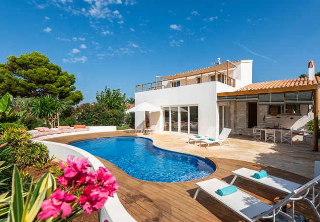 Villa en Es Canutells - Villa Estrella-Elegancia y vista mar en Canutells