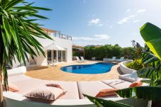 Villa en Es Canutells - Villa Estrella-Elegancia y vista mar en Canutells