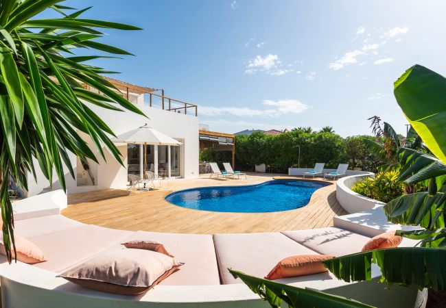 Villa in Es Canutells - Villa Estrella-Elegancia y vista mar en Canutells